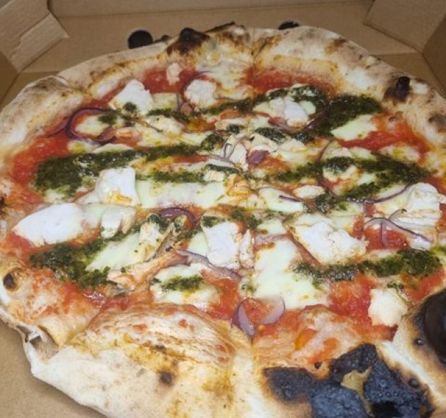 two-tozzers-pizza-10-kireth-ai