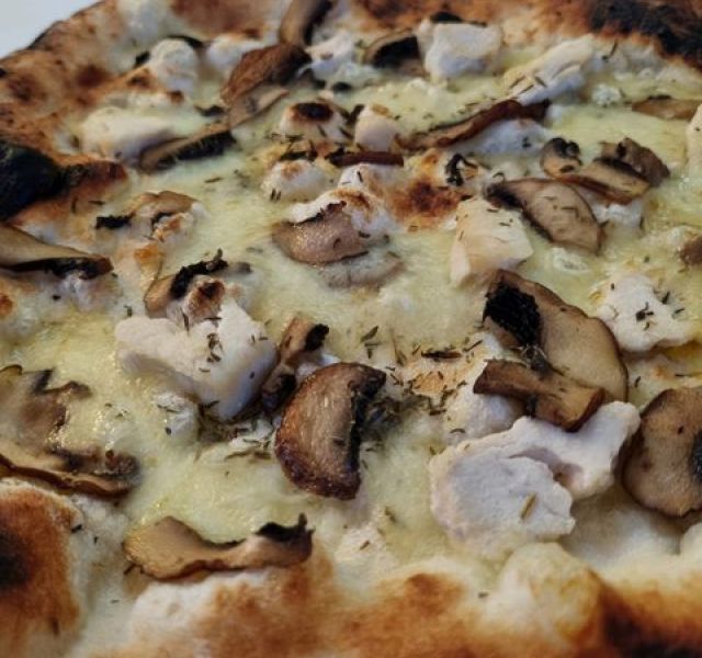 two-tozzers-pizza-7-kireth-ai